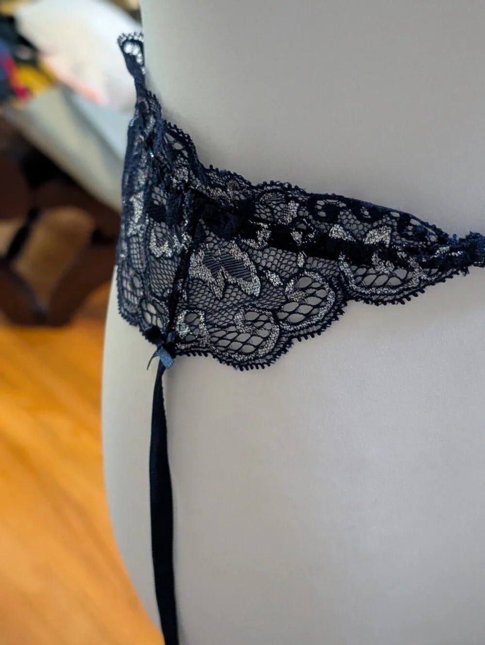 Coquette Glitter Lace Garter Belt Victoria's Secret Navy‎ Blue Metallic (M) NWT